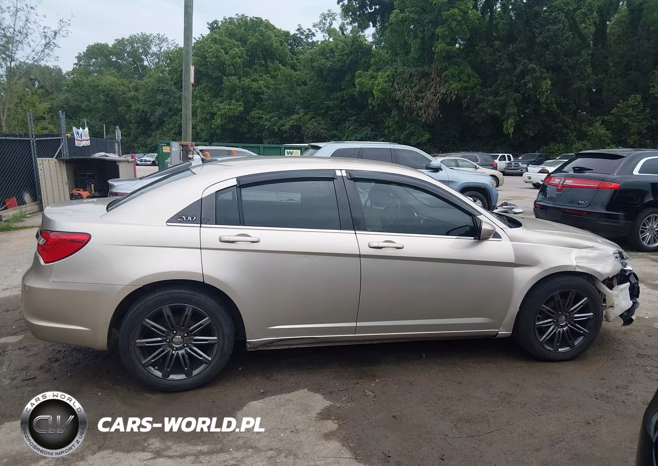 2014 Chrysler 200 Touring VIN:1C3CCBBB5EN191038 - 13