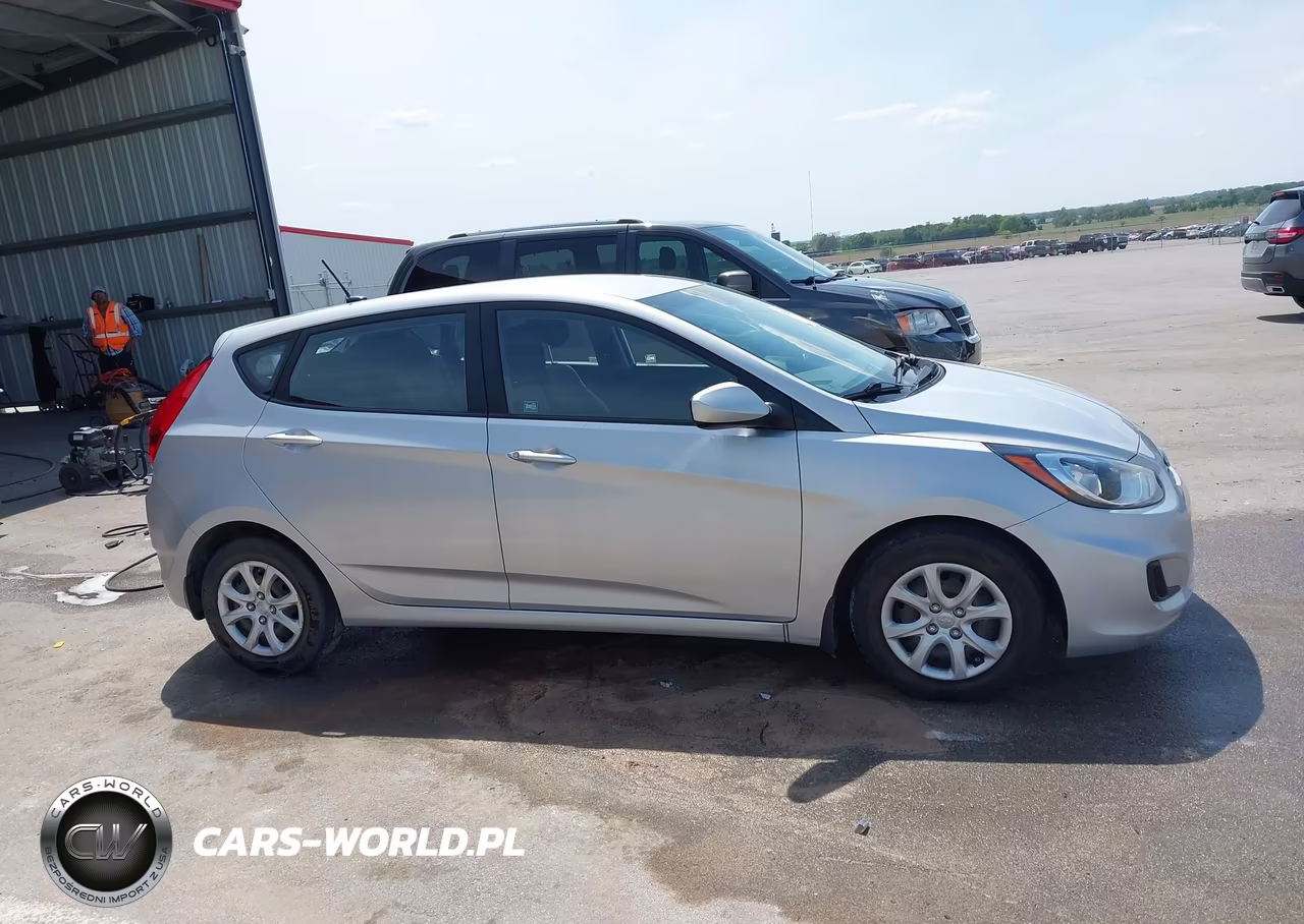 2013 Hyundai Accent Gs VIN:KMHCT5AE1DU093164 - 13