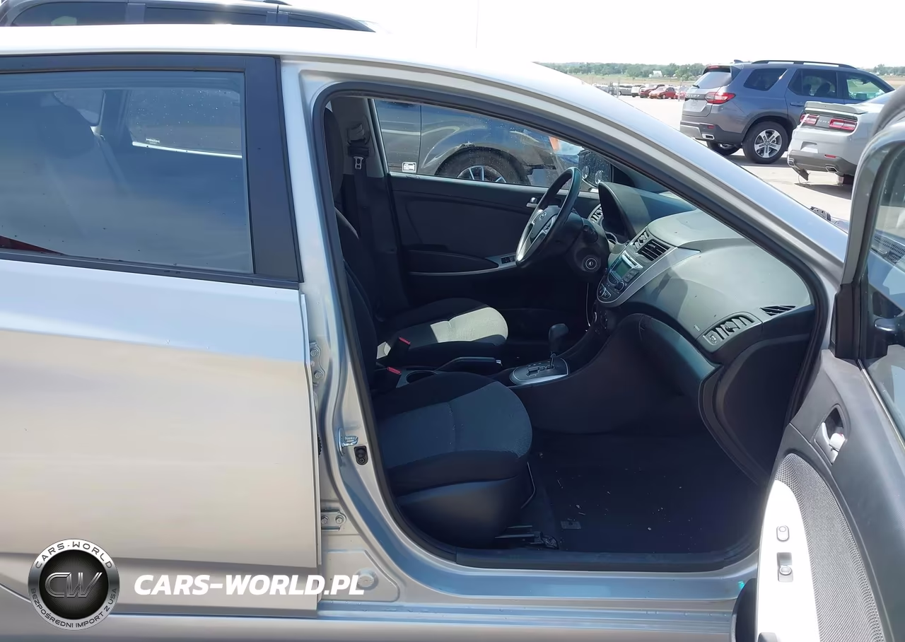 2013 Hyundai Accent Gs VIN:KMHCT5AE1DU093164 - 5