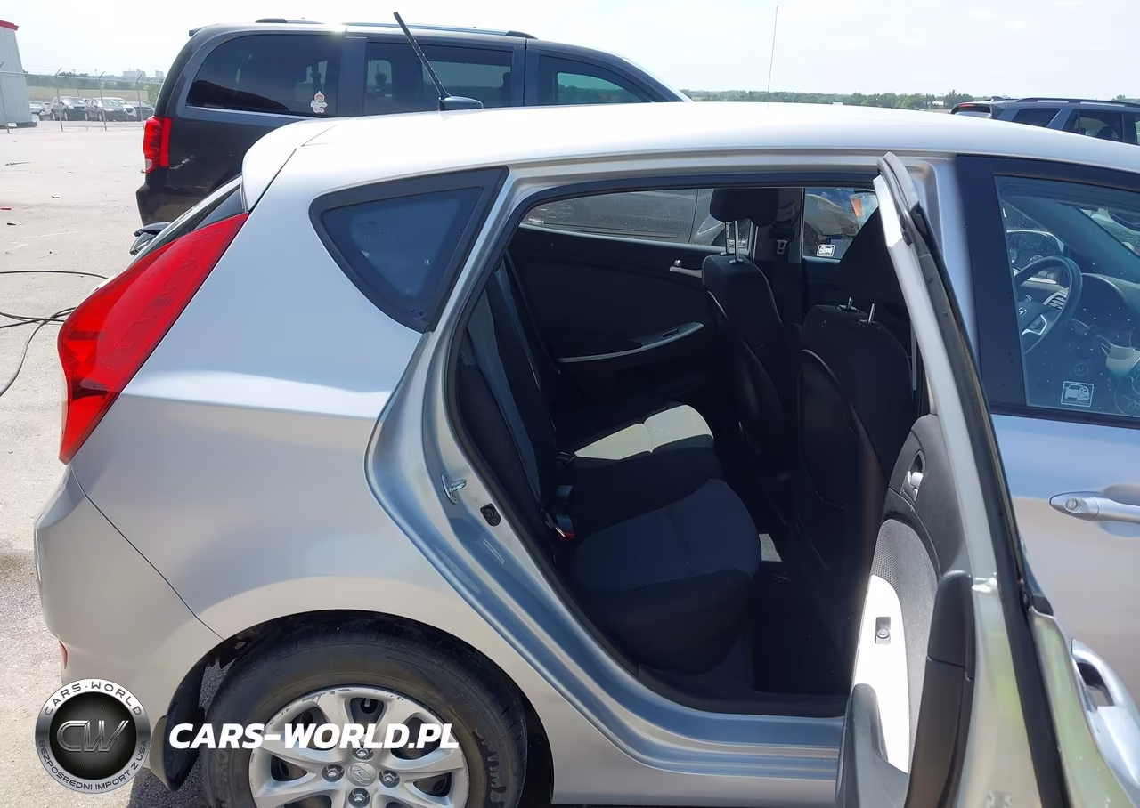 2013 Hyundai Accent Gs VIN:KMHCT5AE1DU093164 - 8