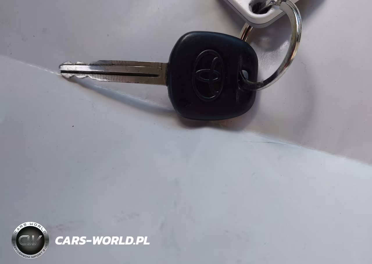 2015 Toyota Corolla L VIN:5YFBURHE6FP295136 - 11