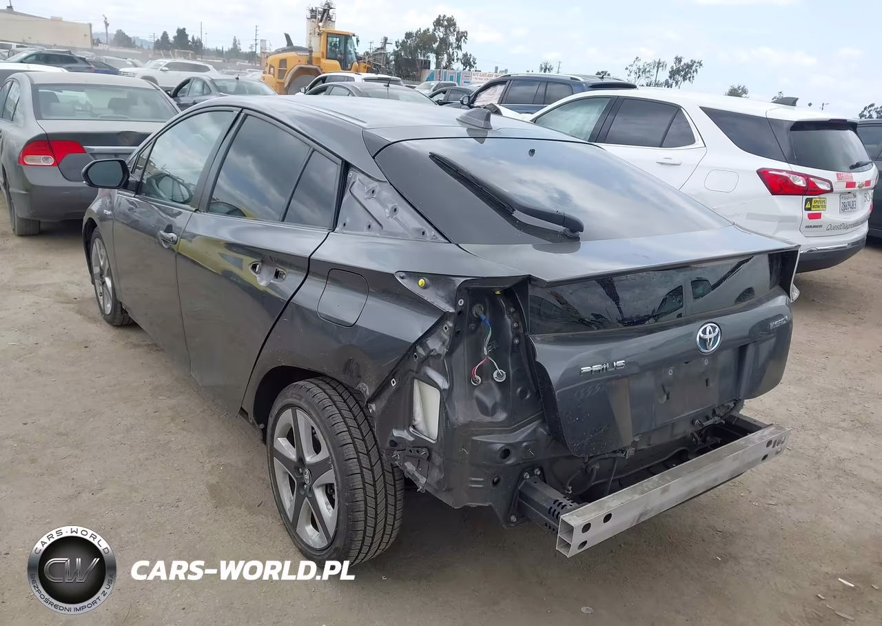 2018 Toyota Prius Four Touring VIN:JTDKARFUXJ3065507 - 3
