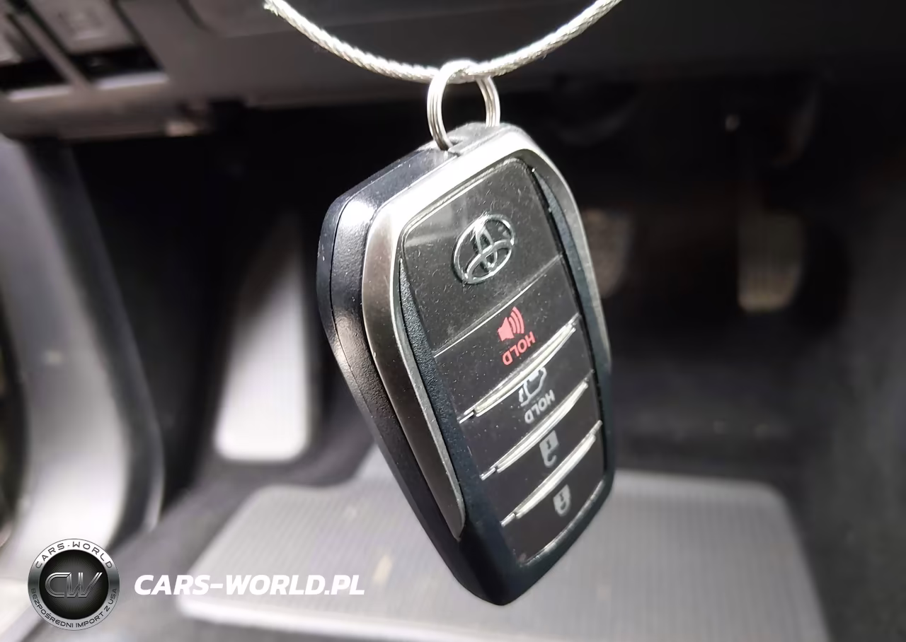 2020 Toyota Land Cruiser VIN:JTMCY7AJ0L4087904 - 11