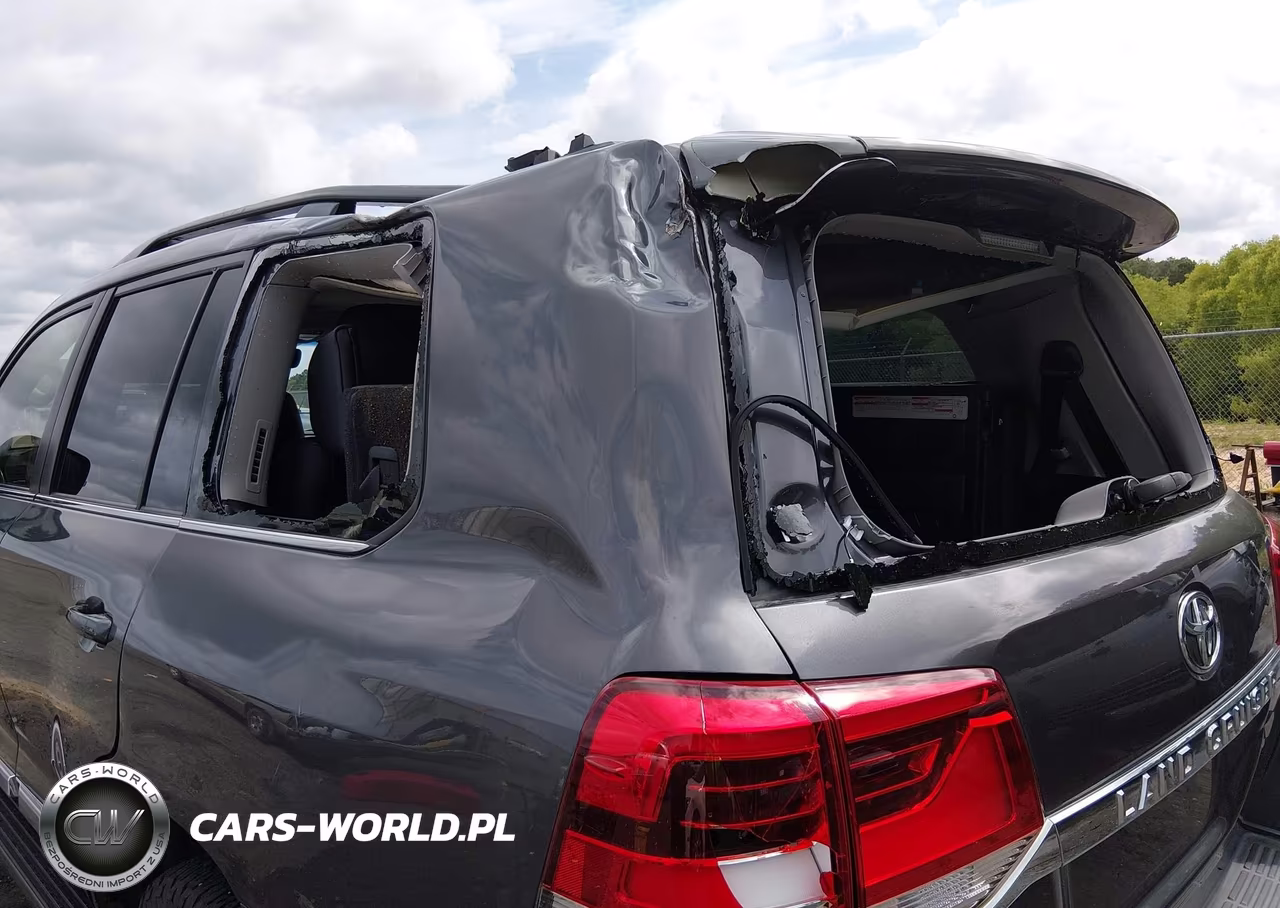 2020 Toyota Land Cruiser VIN:JTMCY7AJ0L4087904 - 6