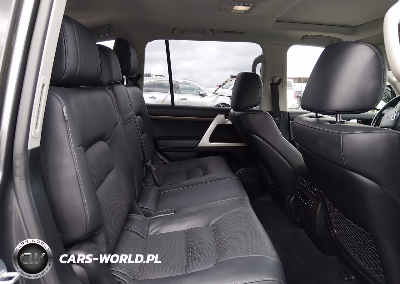 2020 Toyota Land Cruiser VIN:JTMCY7AJ0L4087904 - 8