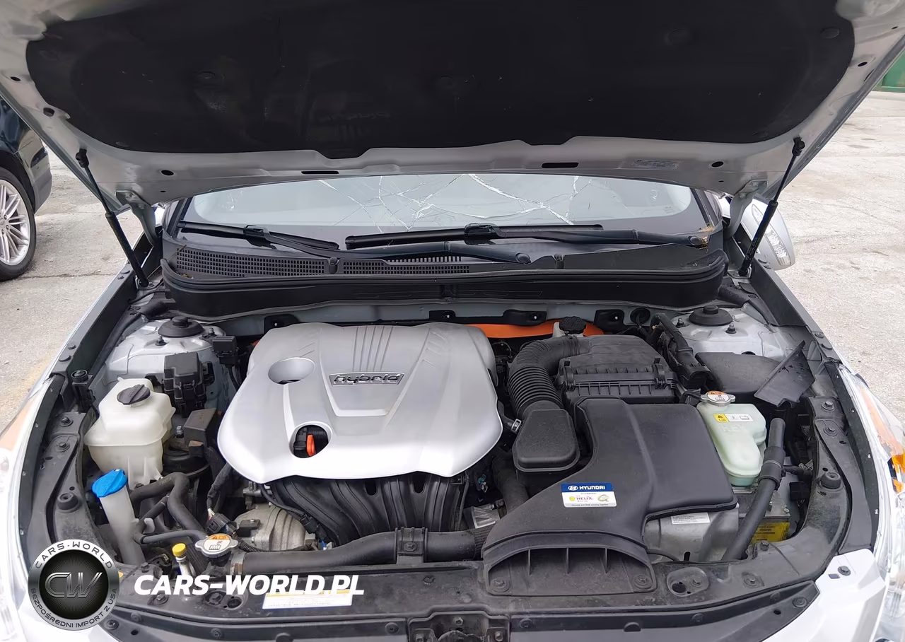 2015 Hyundai Sonata Hybrid VIN:KMHEC4A40FA135337 - 10