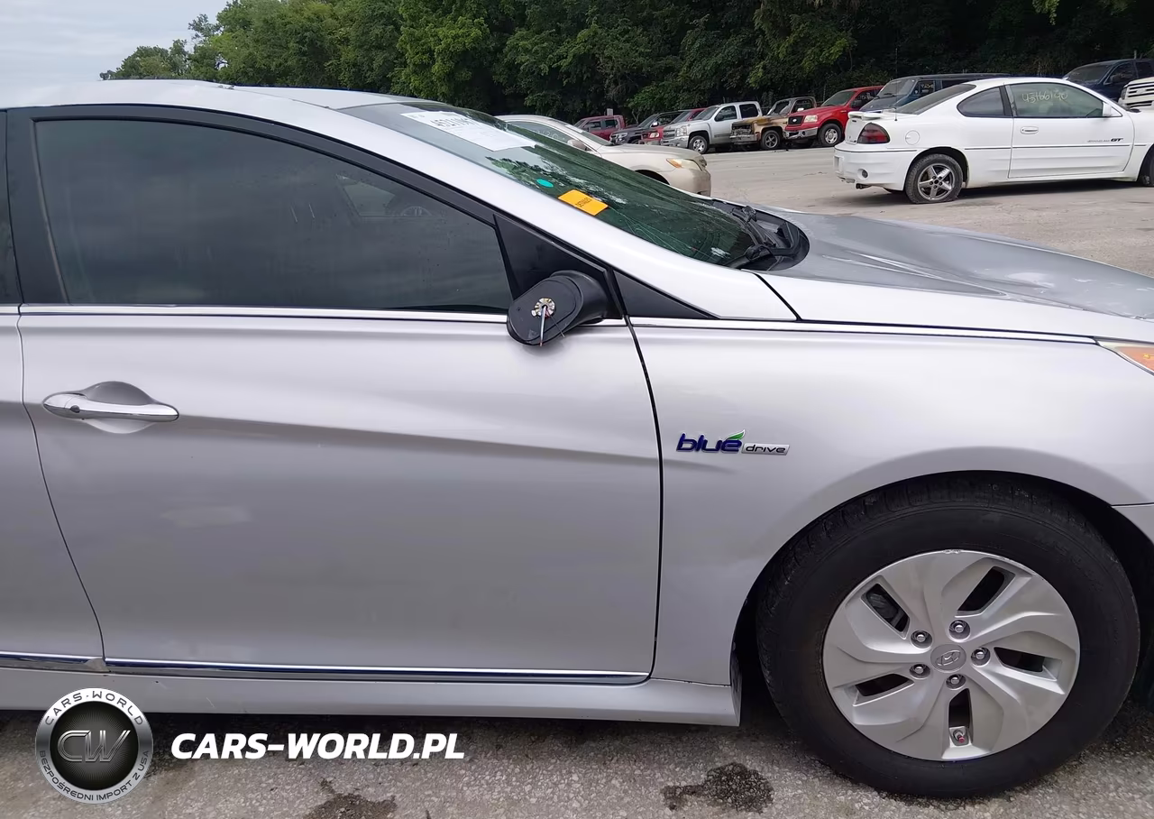 2015 Hyundai Sonata Hybrid VIN:KMHEC4A40FA135337 - 19