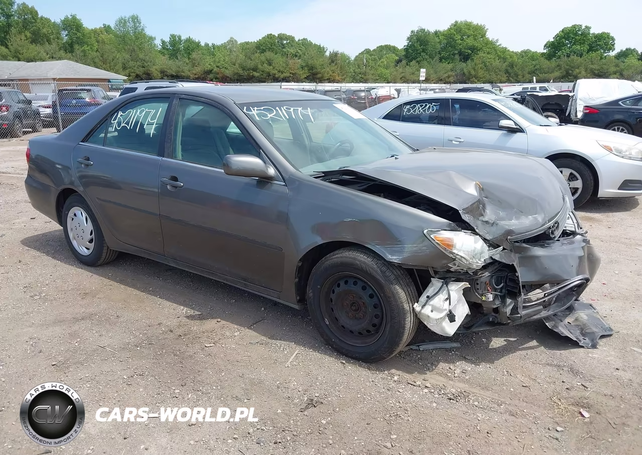 2005 Toyota Camry Le – zdjęcie 1 z 17