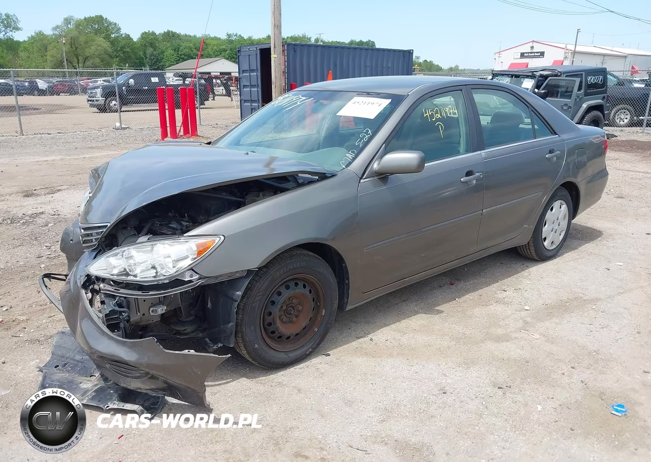 2005 Toyota Camry Le VIN:4T1BE32K75U521013 - 2