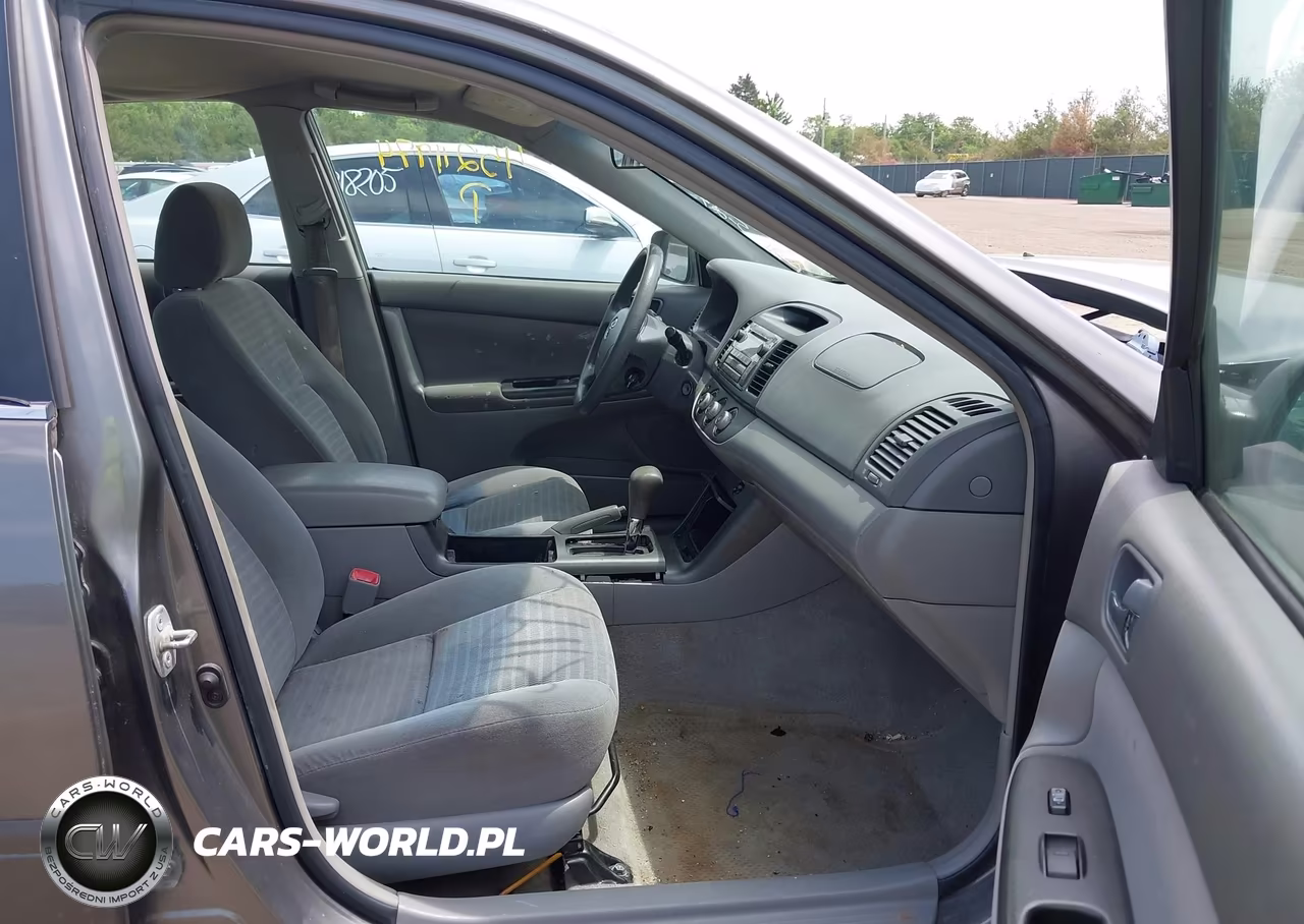2005 Toyota Camry Le VIN:4T1BE32K75U521013 - 5