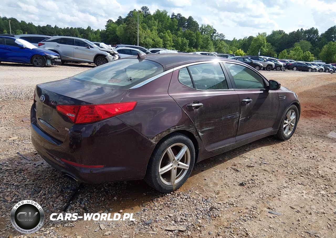 2013 Kia Optima Lx VIN:5XXGM4A75DG138675 - 4