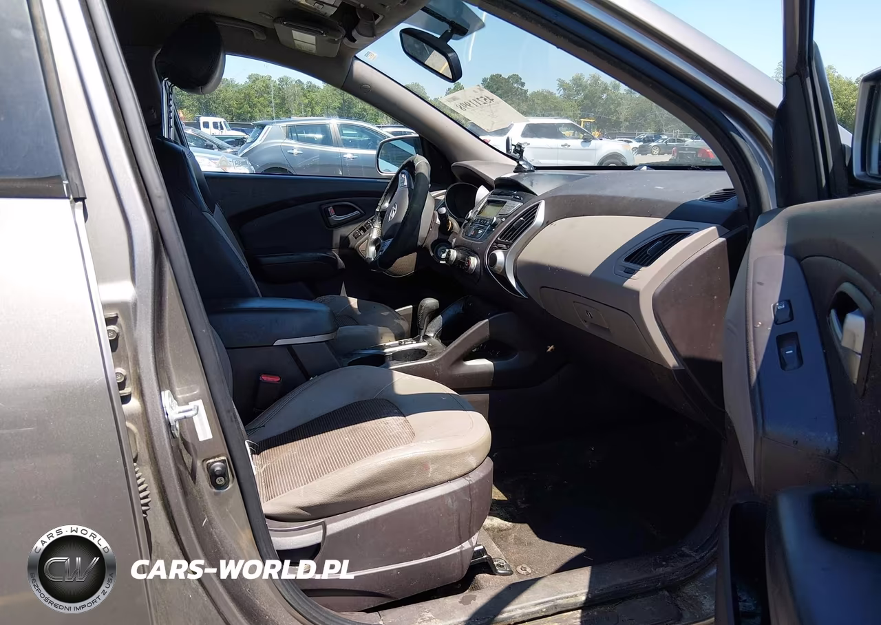 2011 Hyundai Tucson Gls VIN:KM8JUCAC7BU135650 - 5