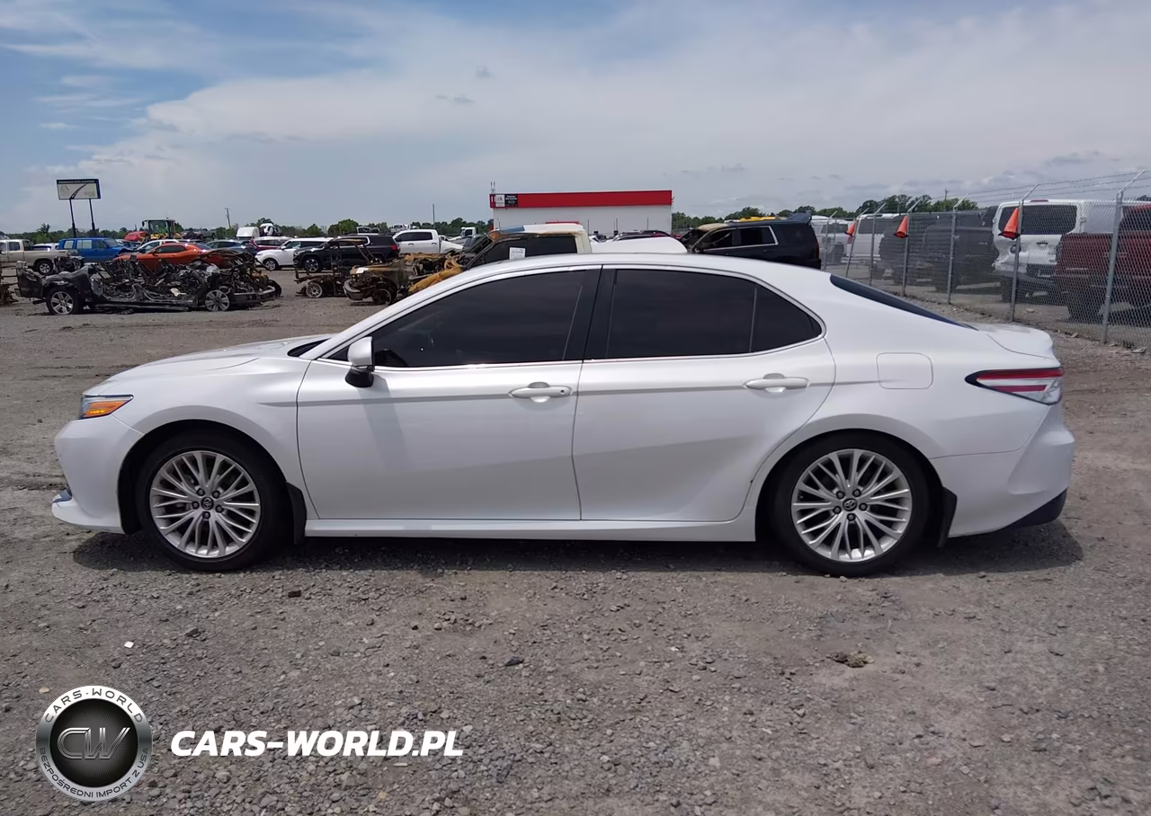 2018 Toyota Camry Xle VIN:4T1B11HK7JU130218 - 14