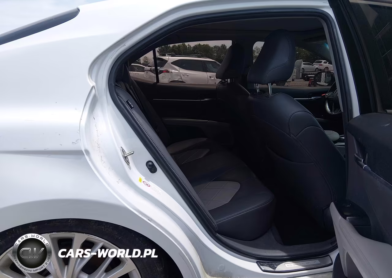 2018 Toyota Camry Xle VIN:4T1B11HK7JU130218 - 8