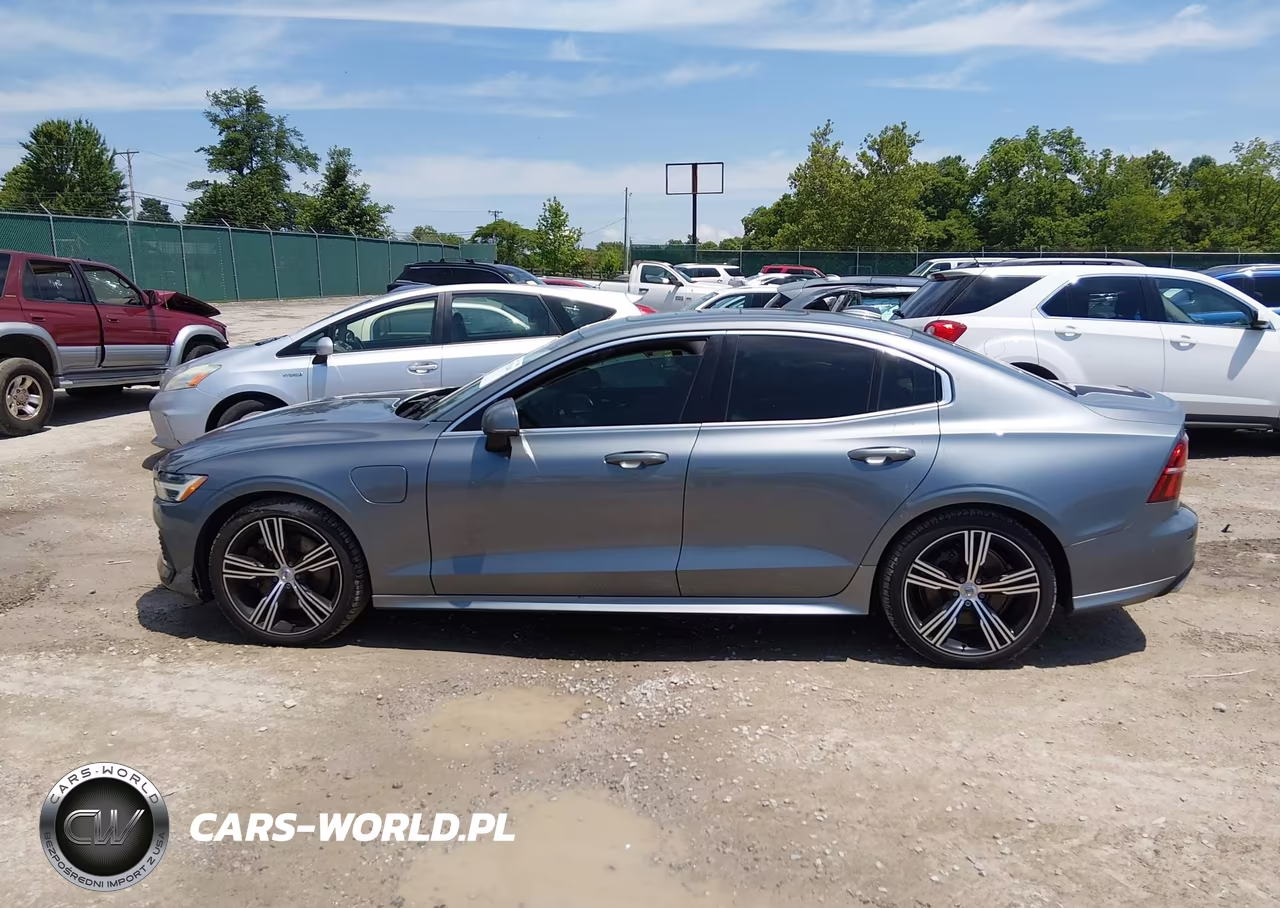 2021 Volvo S60 Recharge Plug-In Hybrid T8 Inscription VIN:7JRBR0FL5MG123517 - 14