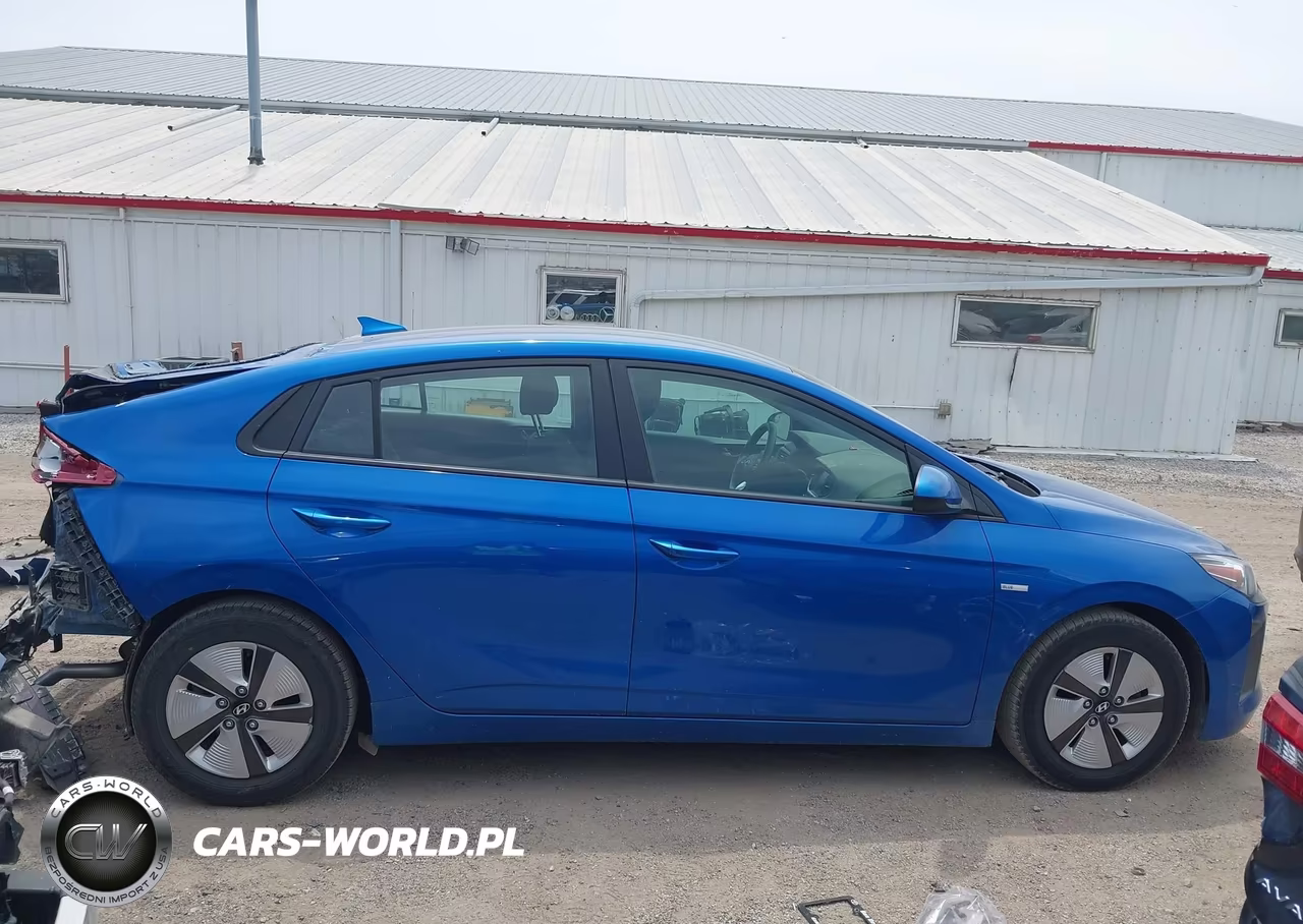2018 Hyundai Ioniq Hybrid Blue VIN:KMHC65LC3JU072833 - 14