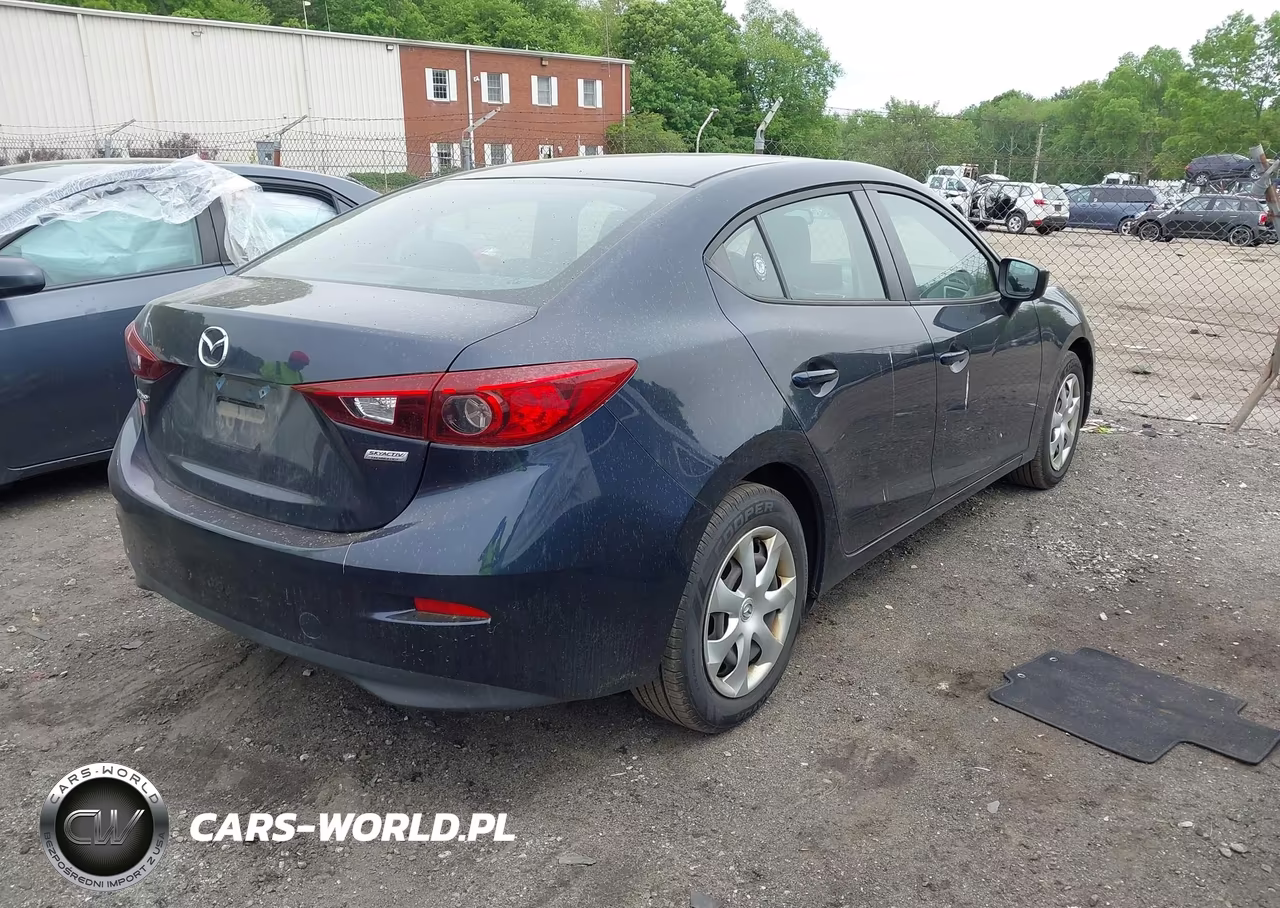 2017 Mazda Mazda3 Sport VIN:3MZBN1U76HM138896 - 4