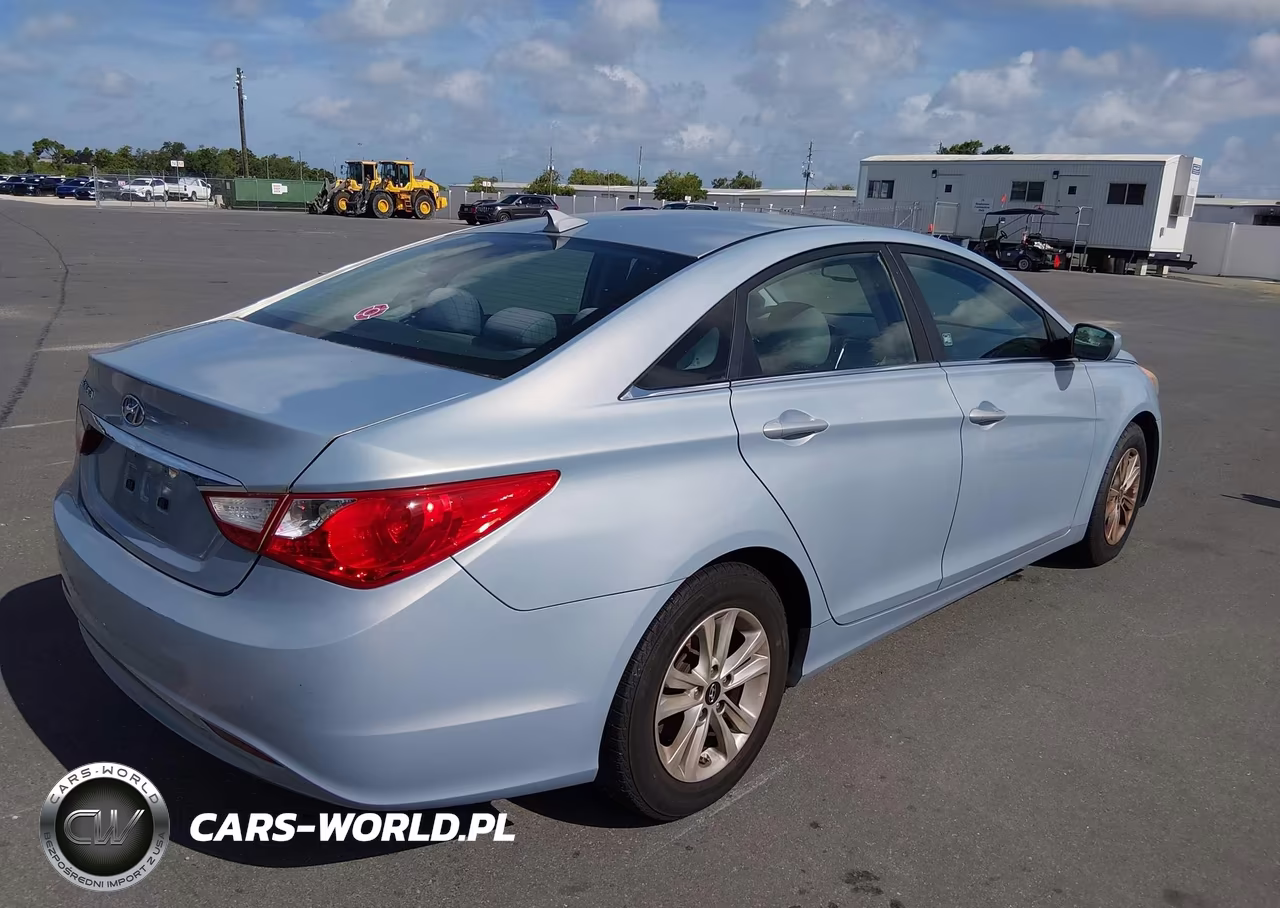 2013 Hyundai Sonata Gls VIN:5NPEB4AC8DH639719 - 4