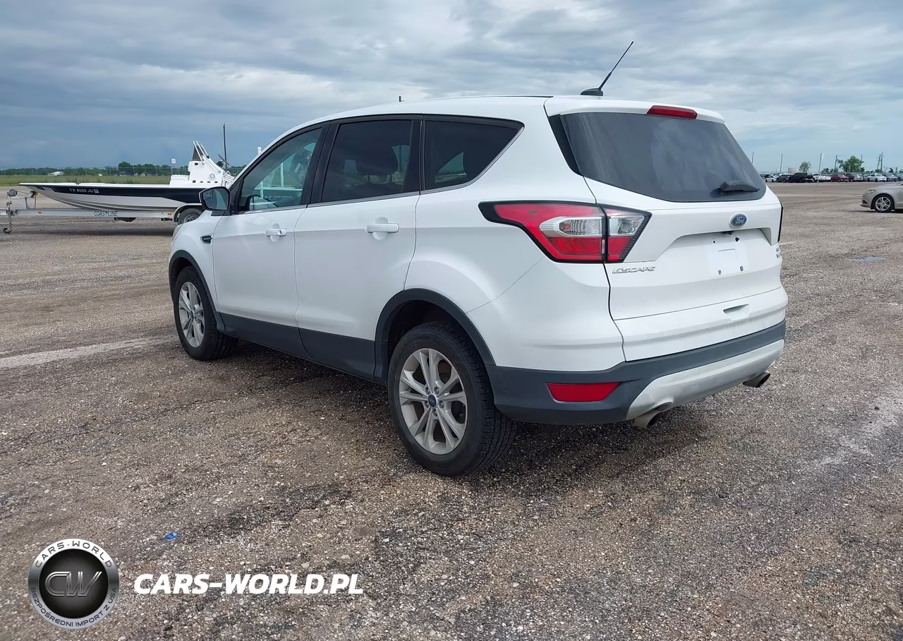 2017 Ford Escape Se VIN:1FMCU9GD5HUA41254 - 3