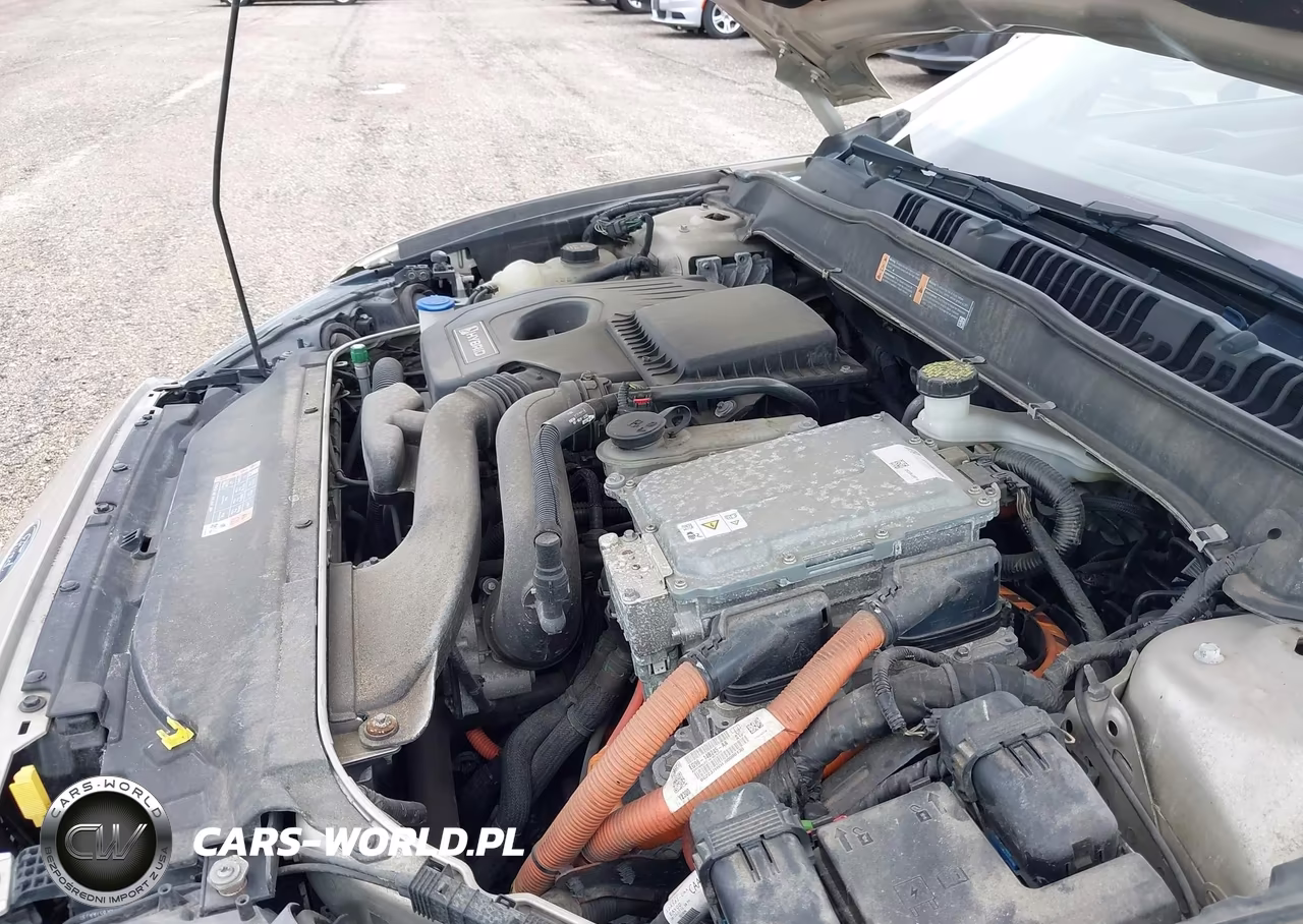 2018 Ford Fusion Hybrid S VIN:3FA6P0UUXJR122665 - 10