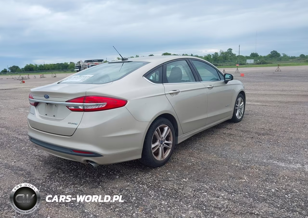 2018 Ford Fusion Hybrid S VIN:3FA6P0UUXJR122665 - 4