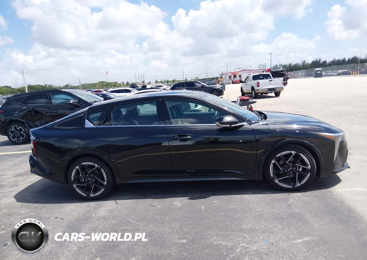 2025 Kia K4 Gt-Line VIN:3KPFW4DE3SE170255 - 13