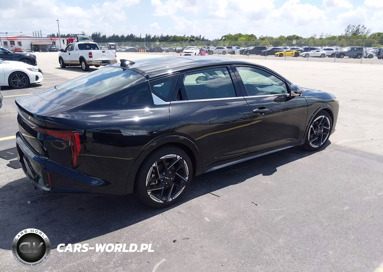 2025 Kia K4 Gt-Line VIN:3KPFW4DE3SE170255 - 4