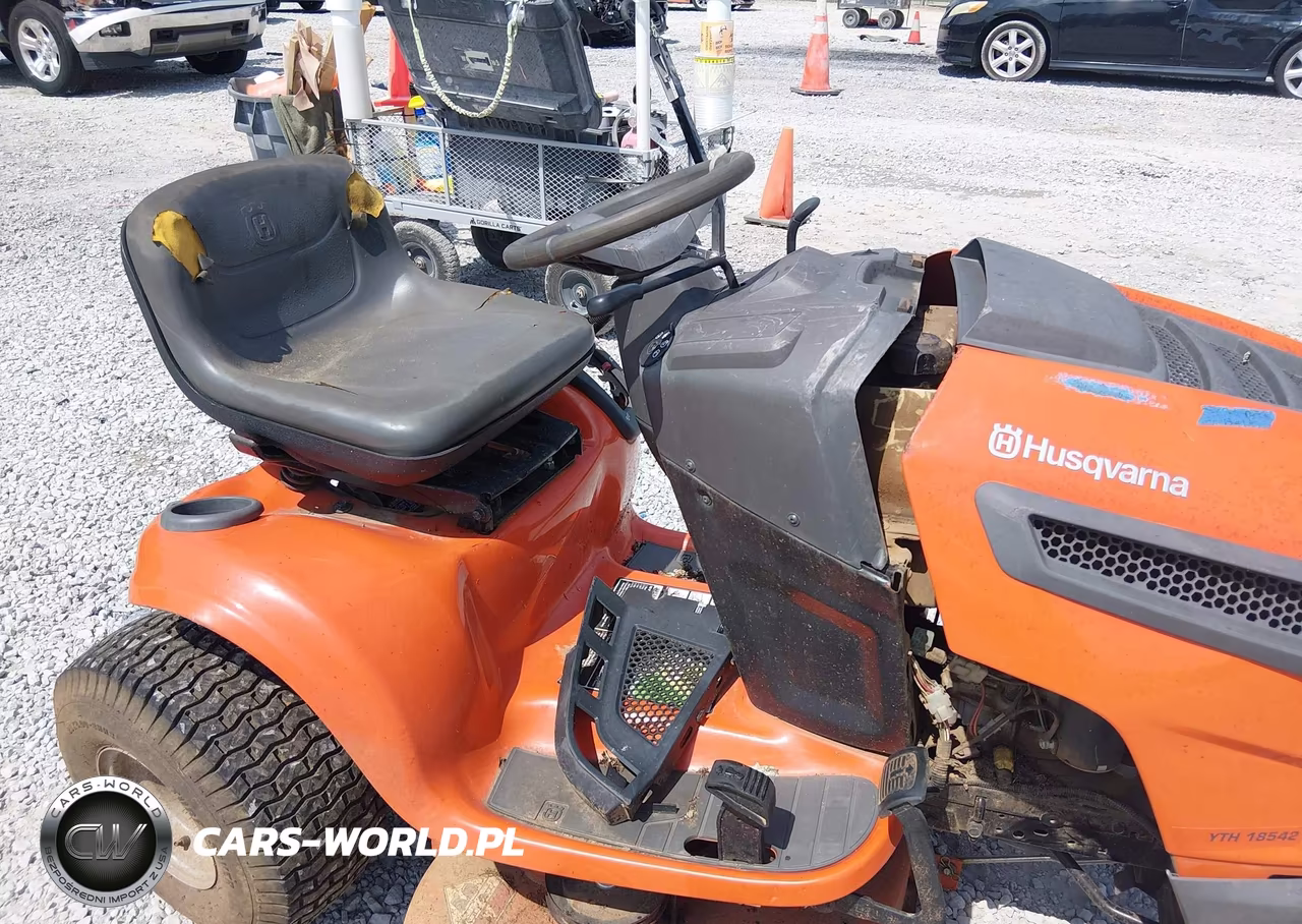 2018 Husgvarna Yth18542 Riding Lawnmower VIN:102620A123832 - 5