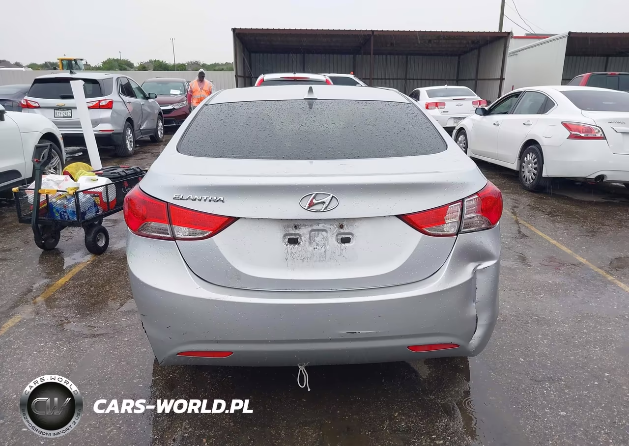 2013 Hyundai Elantra Gls VIN:5NPDH4AE3DH372243 - 16