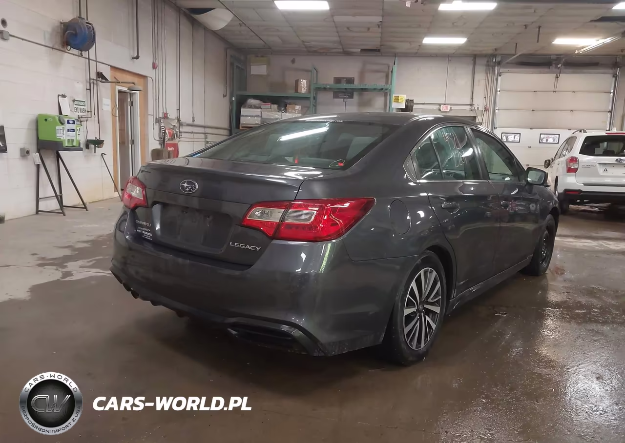 2018 Subaru Legacy 2.5I VIN:4S3BNAB63J3019918 - 4