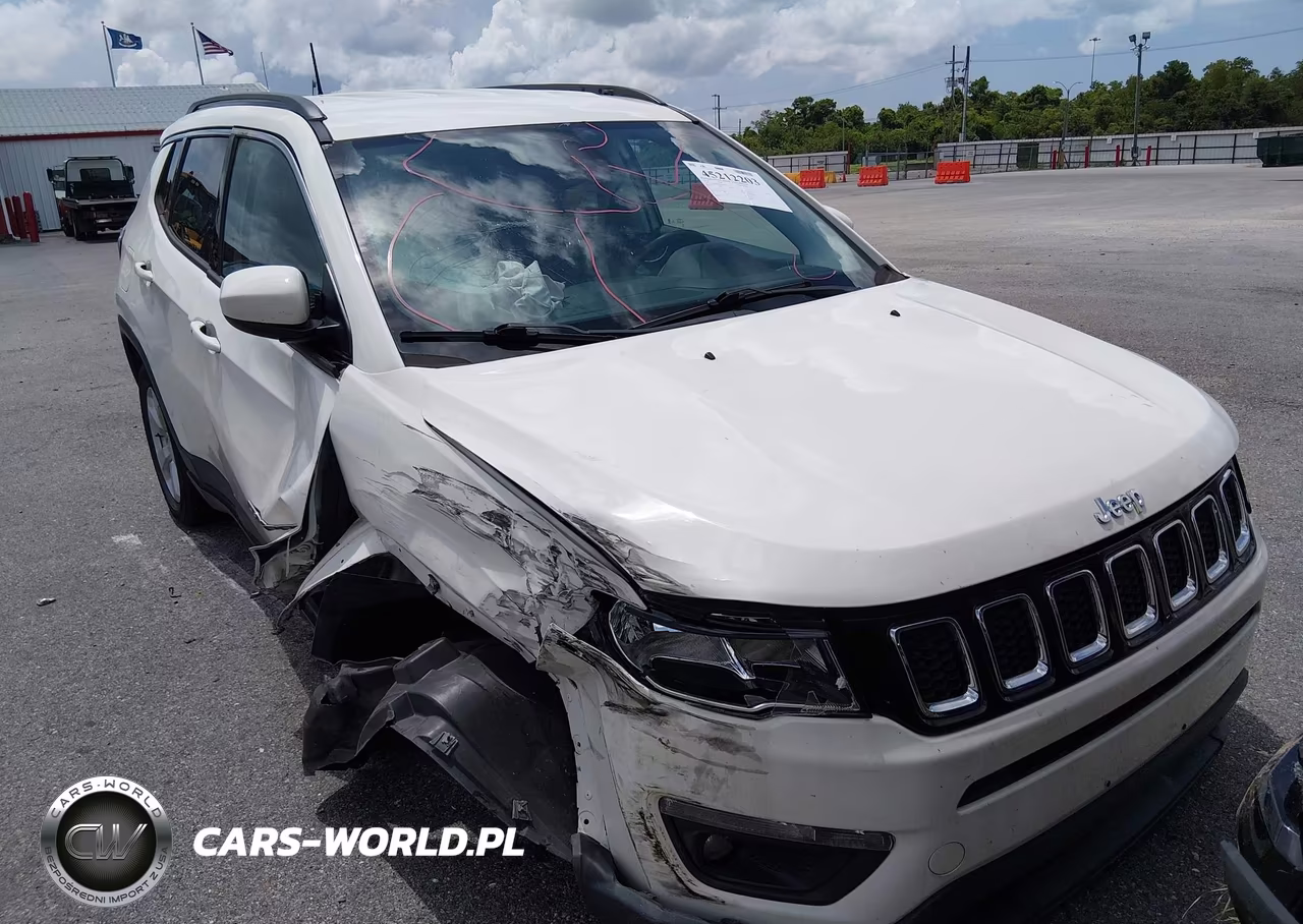 2019 Jeep Compass Latitude 4X4 – zdjęcie 1 z 17