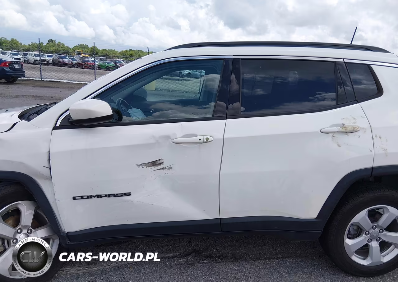 2019 Jeep Compass Latitude 4X4 VIN:3C4NJDBB9KT629884 - 15