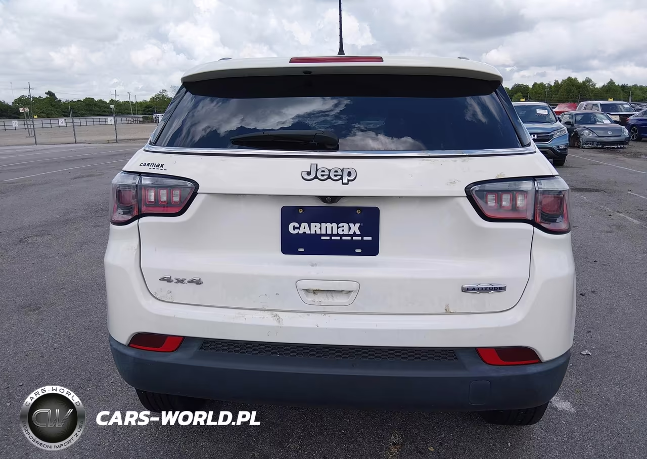 2019 Jeep Compass Latitude 4X4 VIN:3C4NJDBB9KT629884 - 17