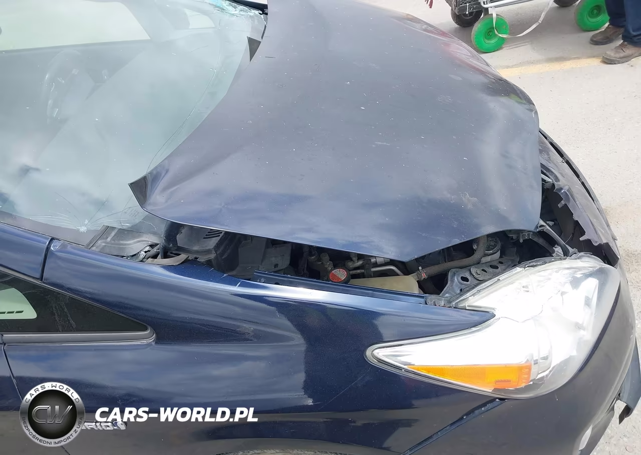 2015 Toyota Prius Two VIN:JTDKN3DU3F2003111 - 19