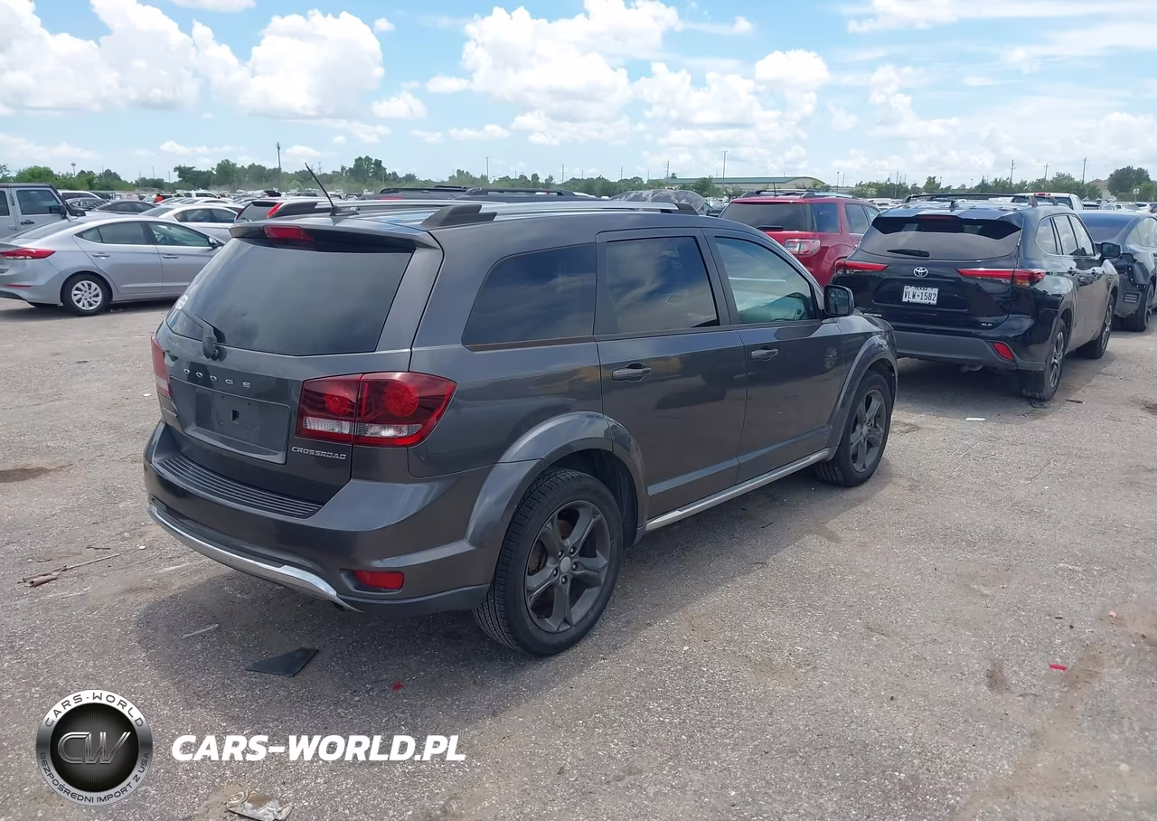 2015 Dodge Journey Crossroad VIN:3C4PDCGB7FT573436 - 4