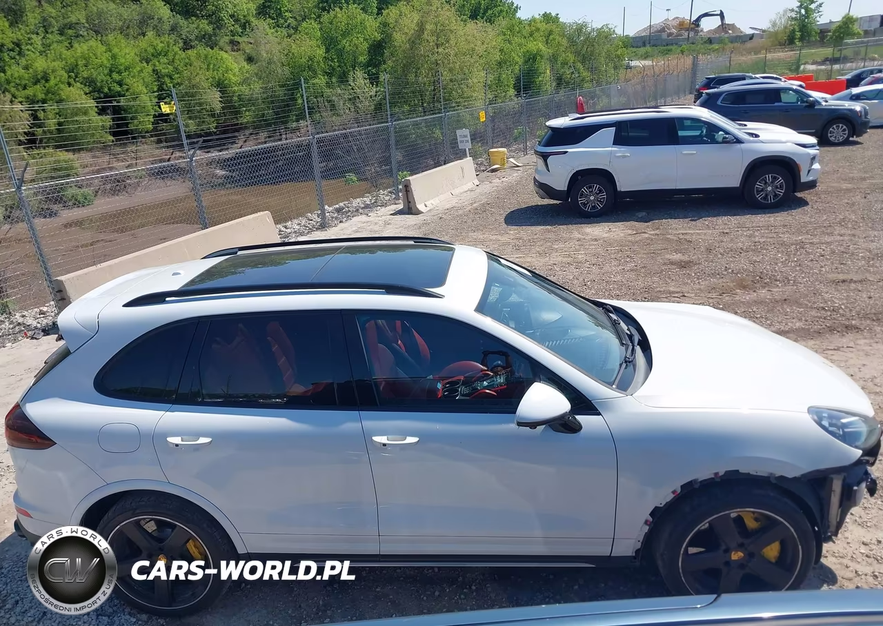 2016 Porsche Cayenne Turbo S VIN:WP1AC2A24GLA86864 - 13