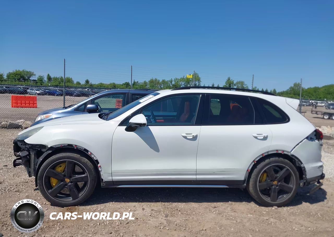 2016 Porsche Cayenne Turbo S VIN:WP1AC2A24GLA86864 - 14