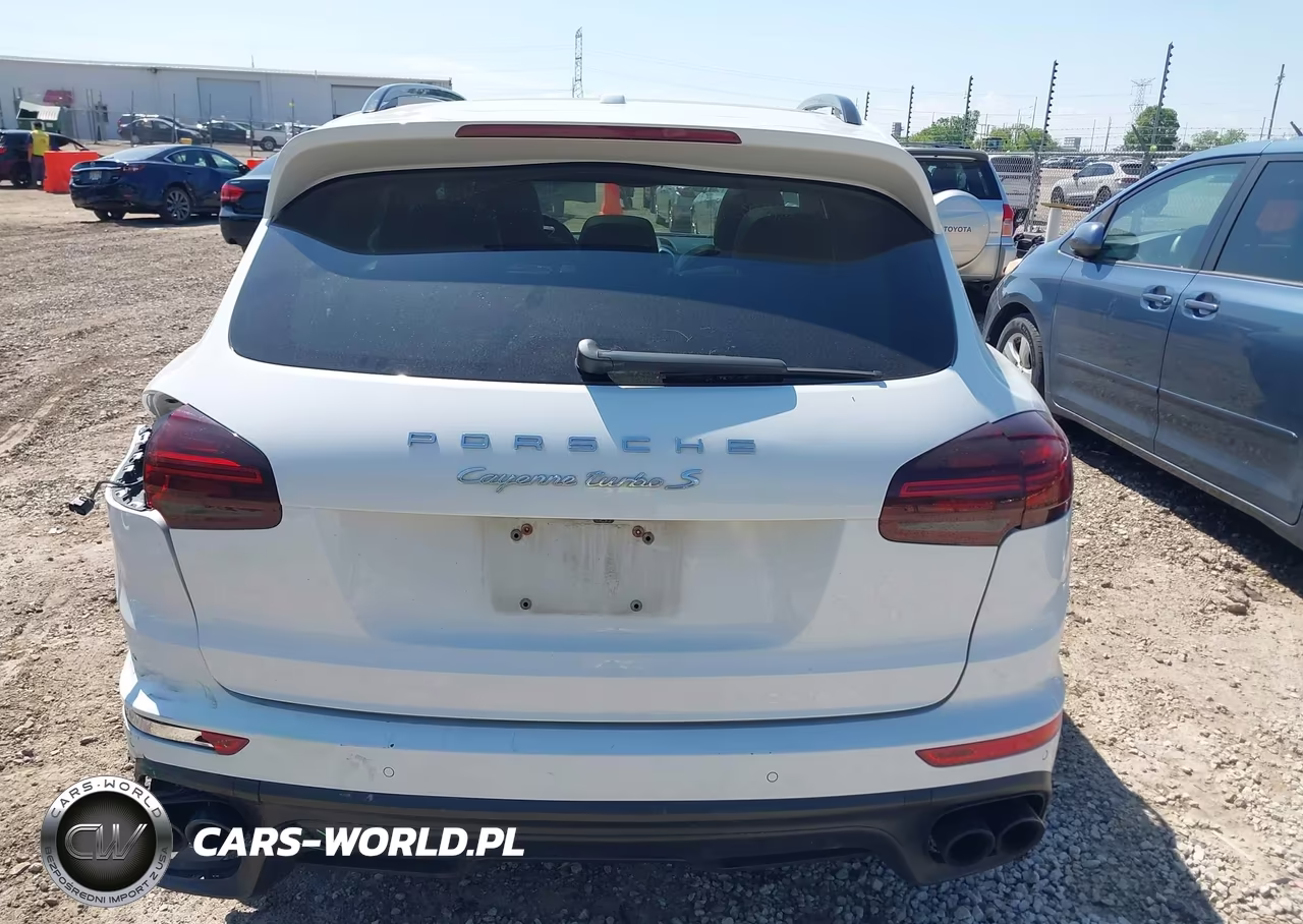 2016 Porsche Cayenne Turbo S VIN:WP1AC2A24GLA86864 - 16