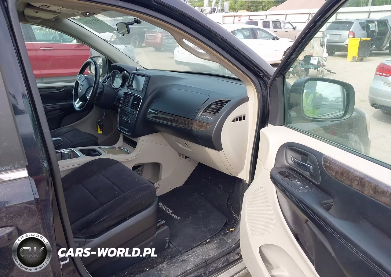 2011 Dodge Grand Caravan Crew VIN:2D4RN5DG0BR683049 - 5