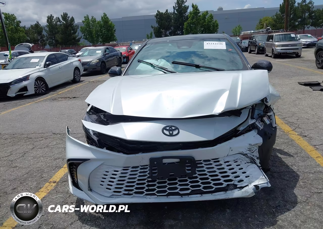 2025 Toyota Camry Xse VIN:4T1DBADK3SU020229 - 12