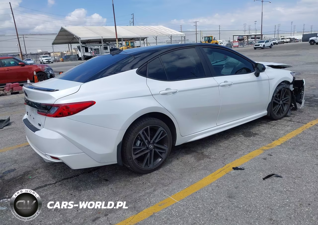 2025 Toyota Camry Xse VIN:4T1DBADK3SU020229 - 4