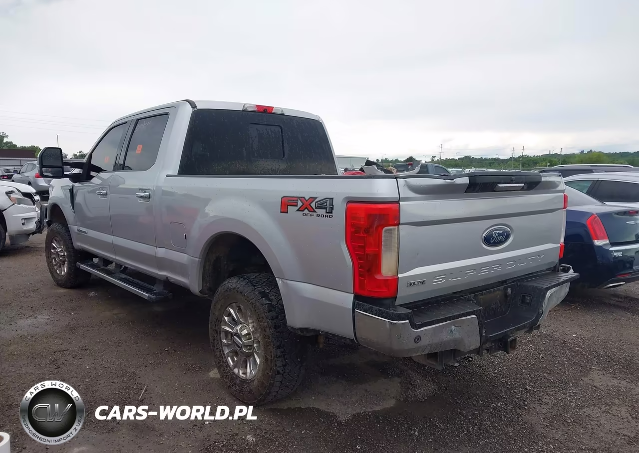 2017 Ford F-250 Xlt VIN:1FT7W2BT8HEE81808 - 3