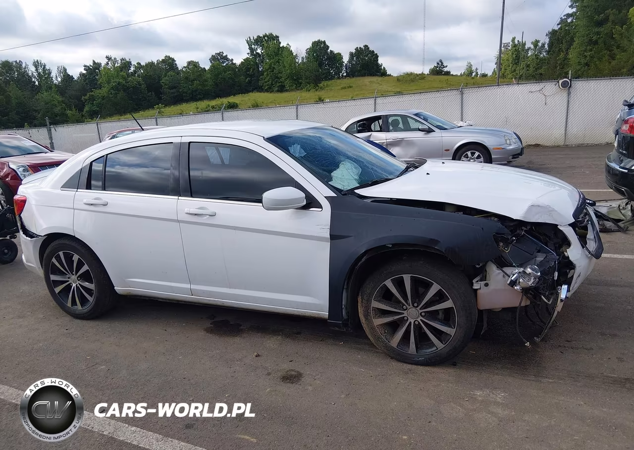 2014 Chrysler 200 Touring VIN:1C3CCBBG6EN192257 - 14
