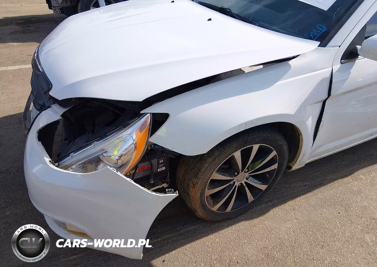 2014 Chrysler 200 Touring VIN:1C3CCBBG6EN192257 - 6