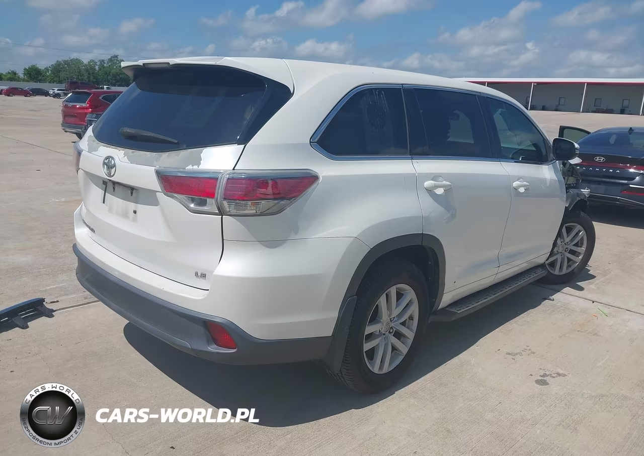 2015 Toyota Highlander Le VIN:5TDZARFH0FS014394 - 4