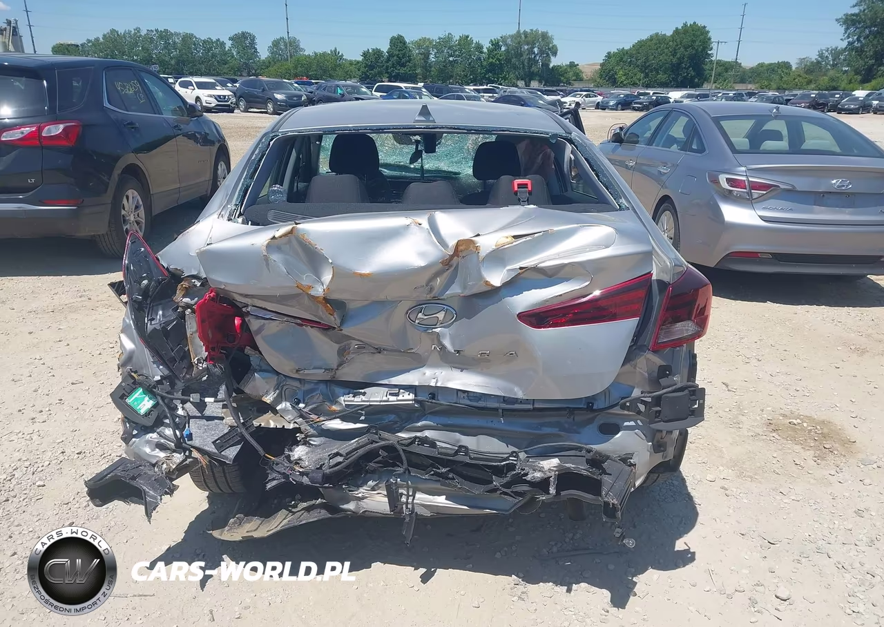2020 Hyundai Elantra Sel VIN:5NPD84LF4LH565554 - 17