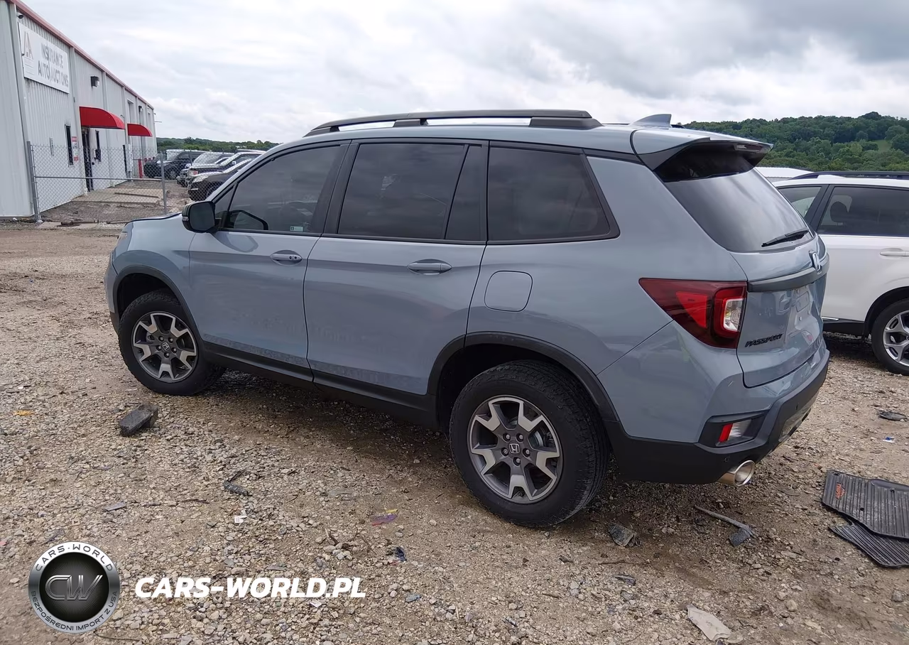 2023 Honda Passport Awd Trailsport VIN:5FNYF8H66PB009645 - 3