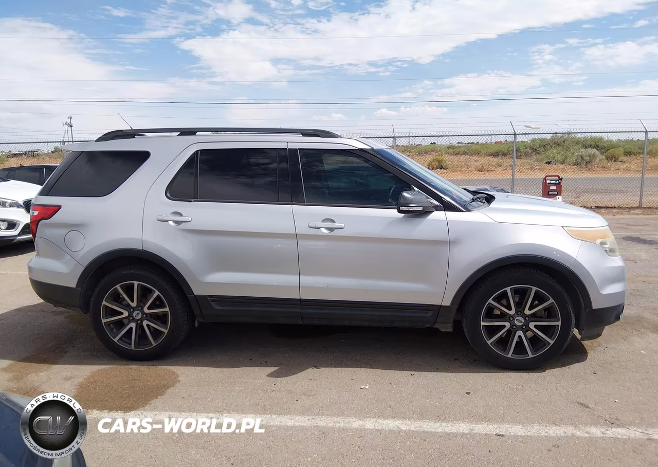 2015 Ford Explorer Xlt VIN:1FM5K7D89FGA13821 - 14