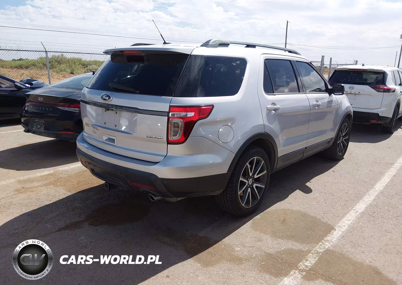 2015 Ford Explorer Xlt VIN:1FM5K7D89FGA13821 - 4