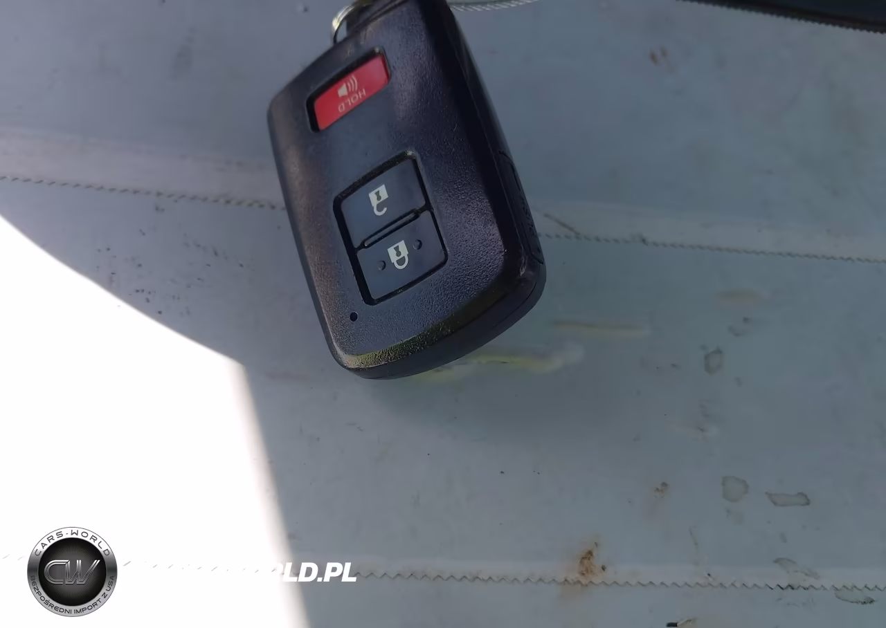 2017 Toyota Prius V Four VIN:JTDZN3EU3HJ060608 - 11